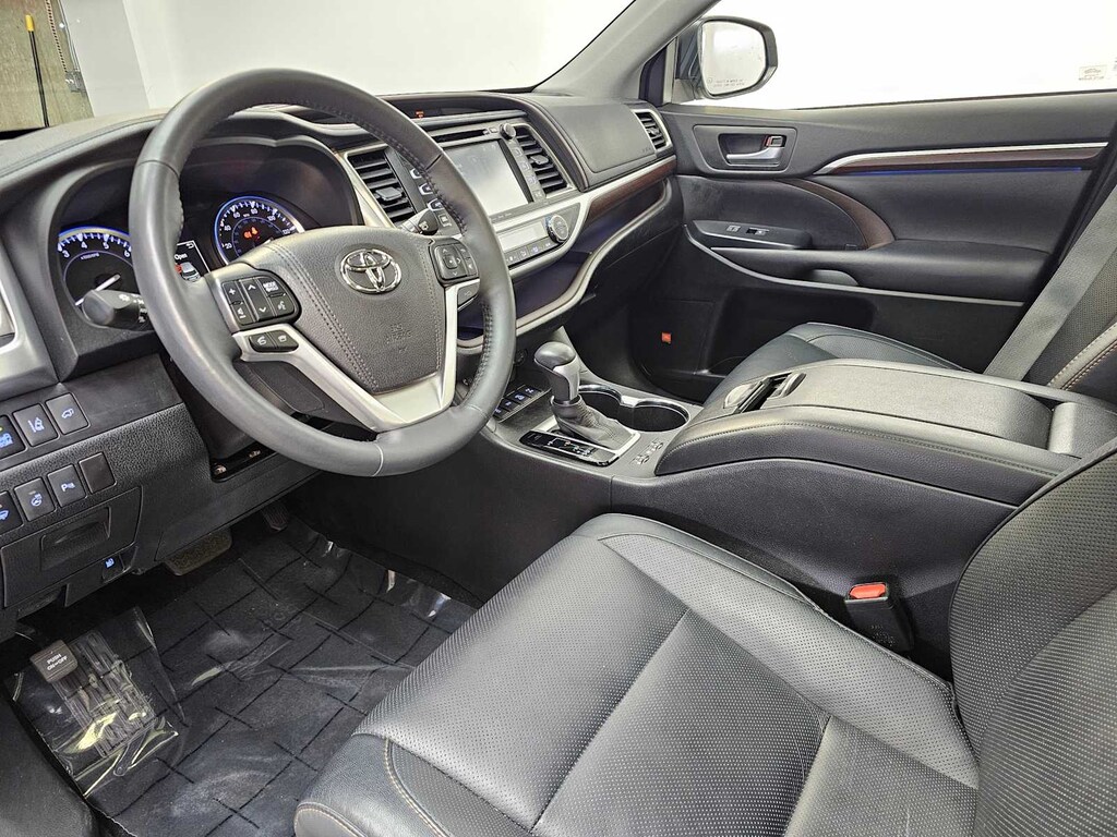 Used 2016 Toyota Highlander Limited Platinum V6 SUV