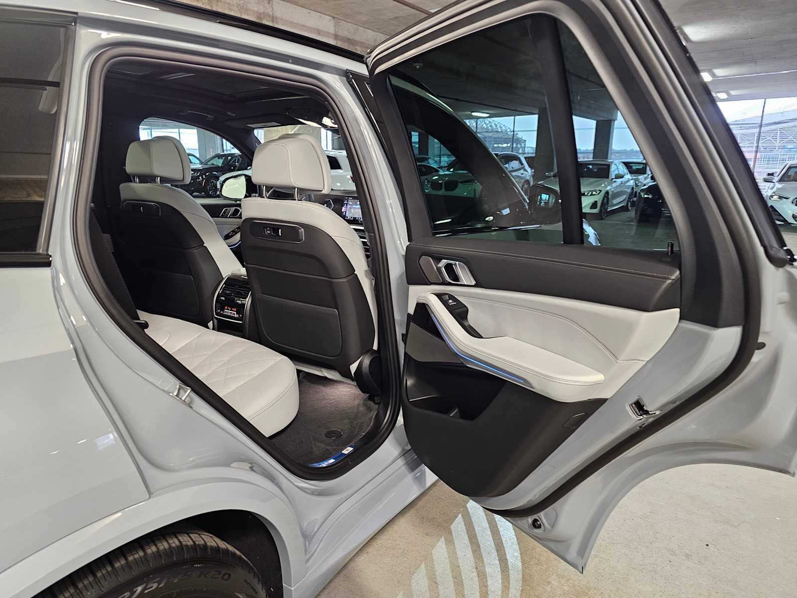 Thumbnail: 2026 BMW X5 - 39