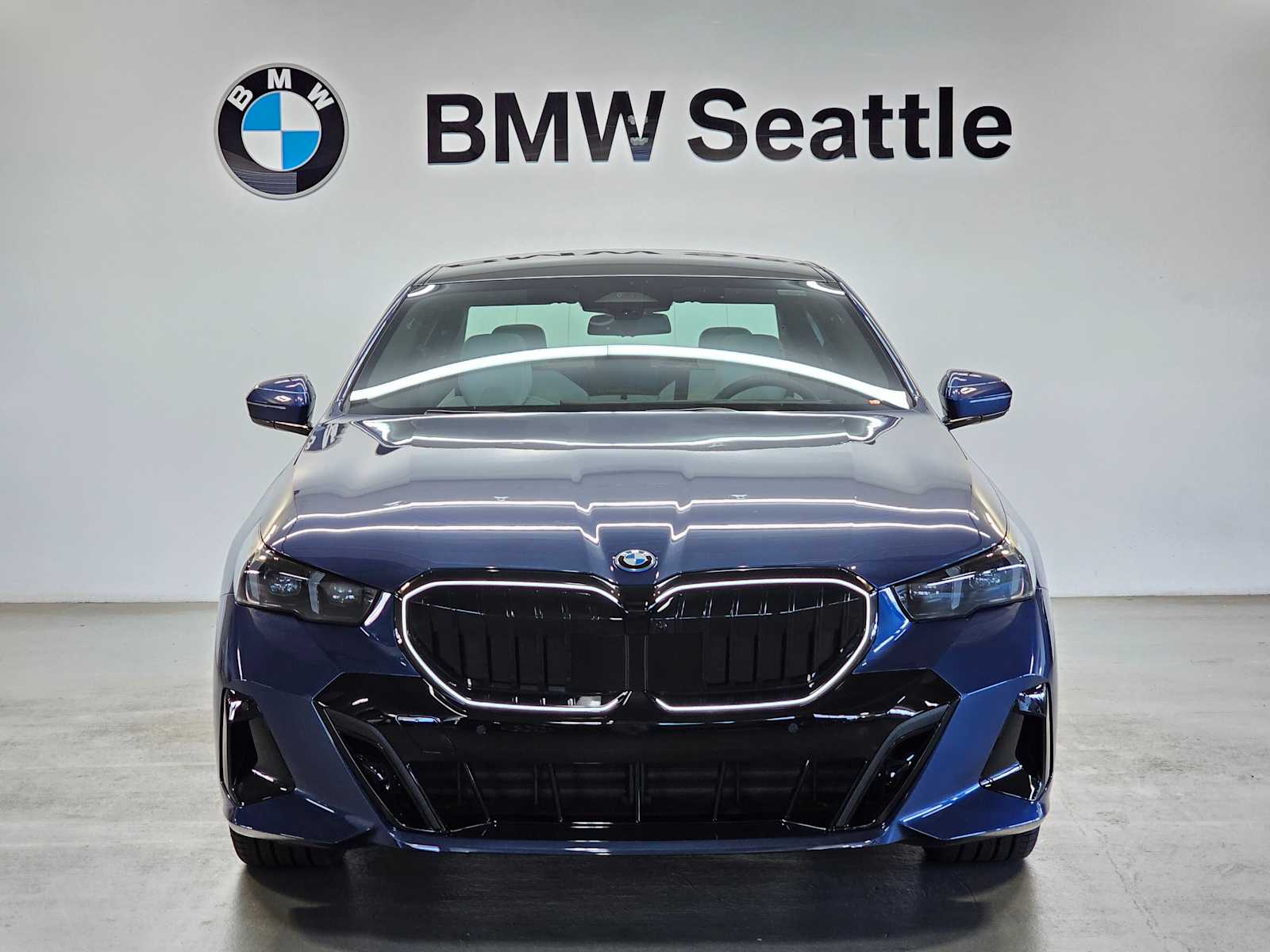 Thumbnail: 2026 BMW 5 Series - 6