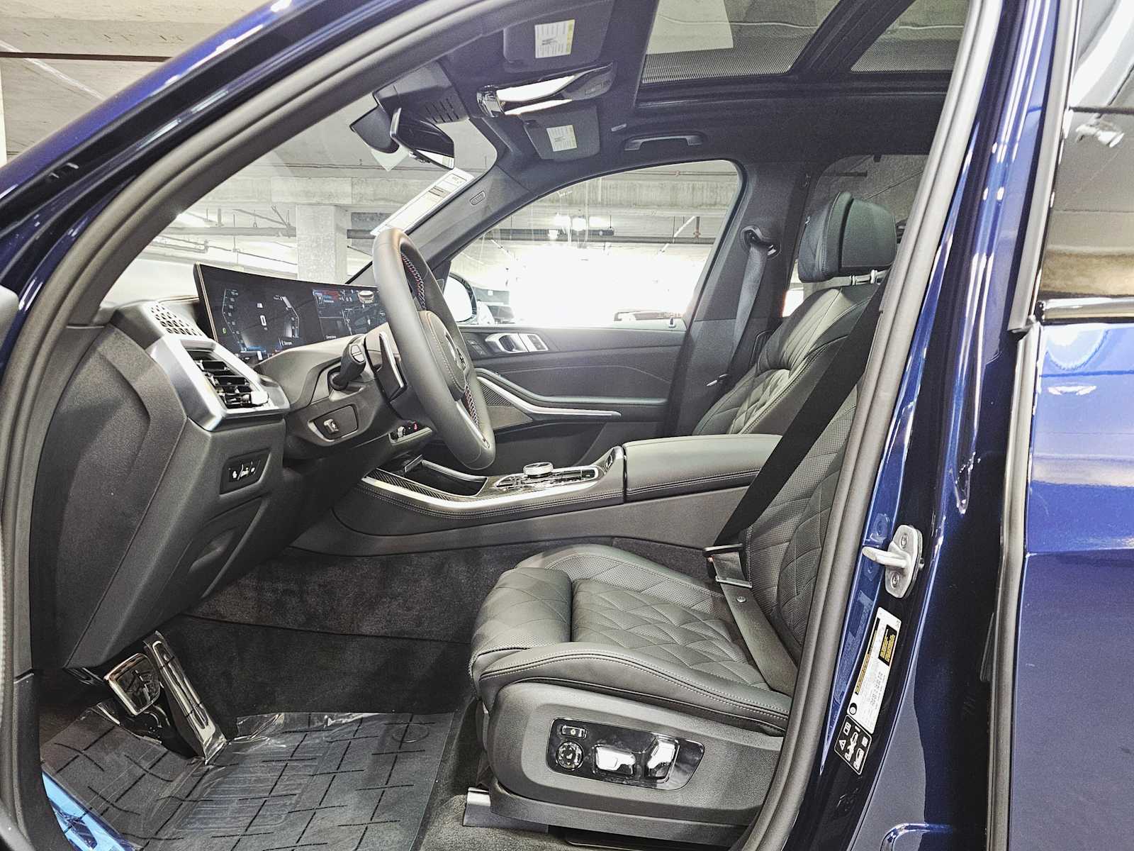 Thumbnail: 2026 BMW X5 - 23