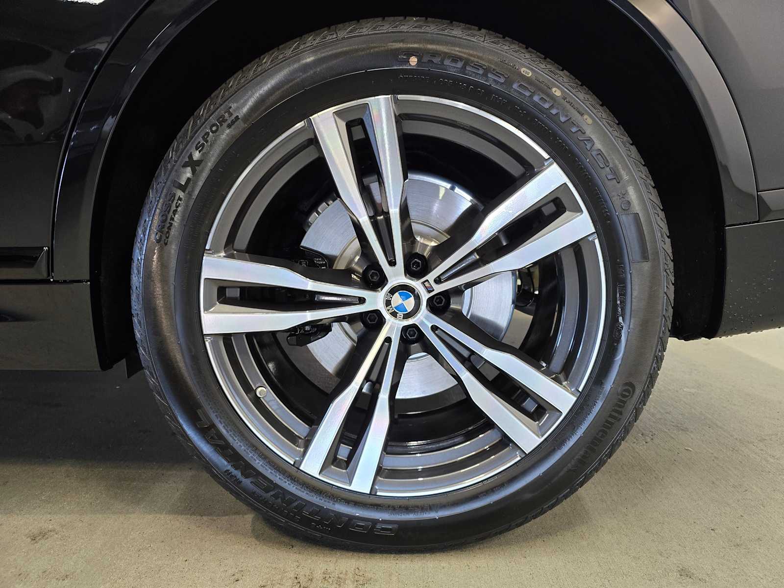 Thumbnail: 2026 BMW X7 - 8