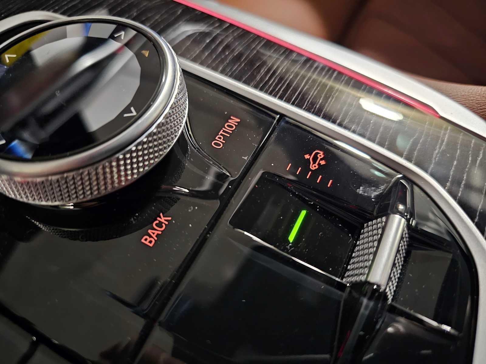 Thumbnail: 2026 BMW X7 - 26