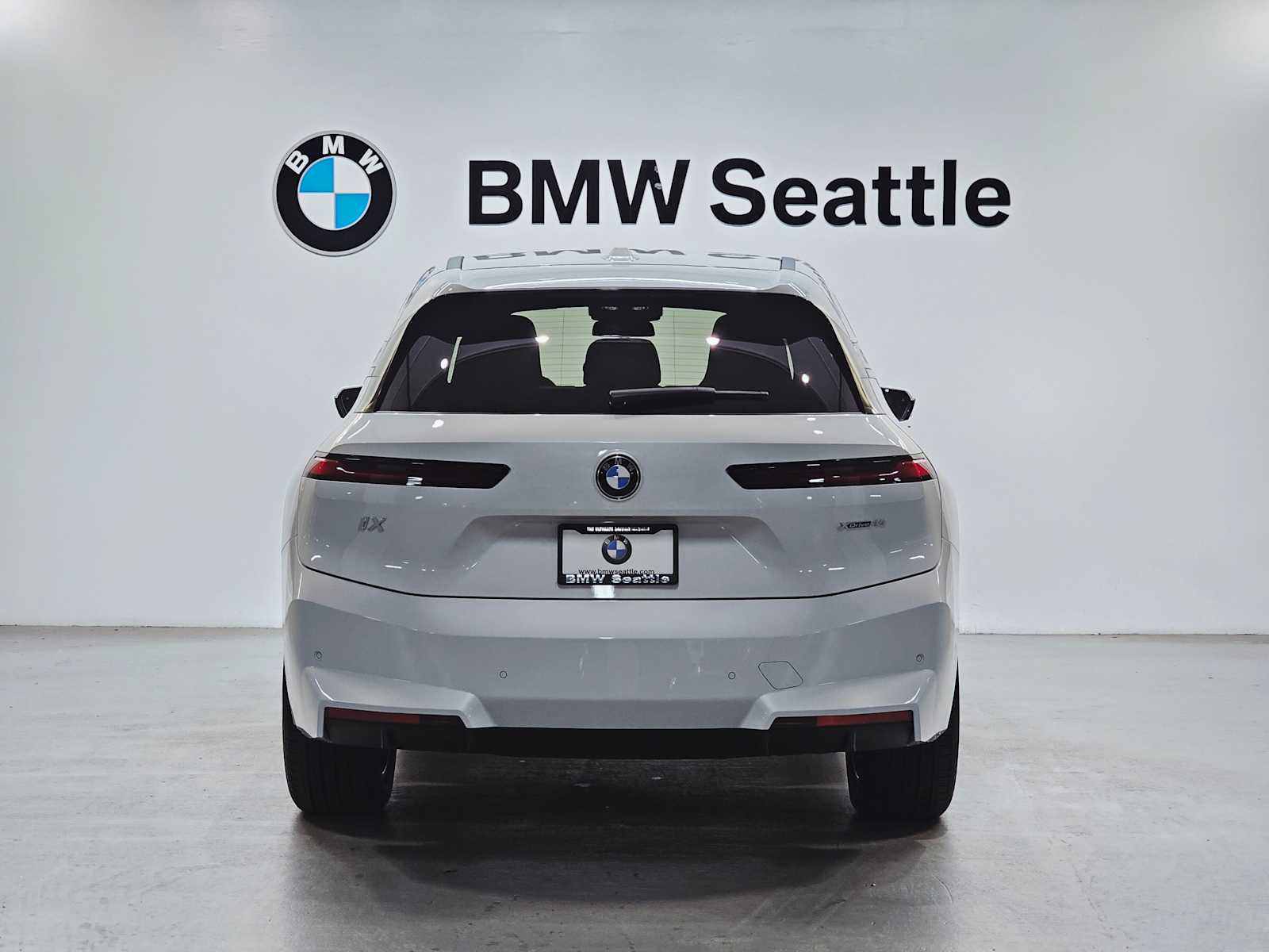 Thumbnail: 2026 BMW iX - 5