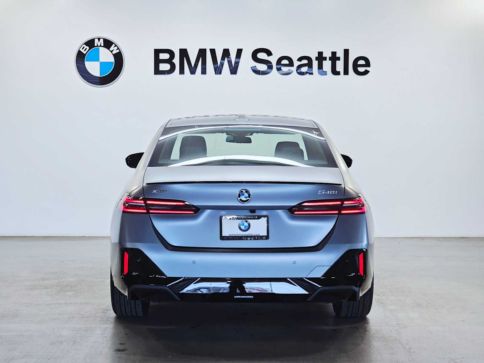 Thumbnail: 2026 BMW 5 Series - 5