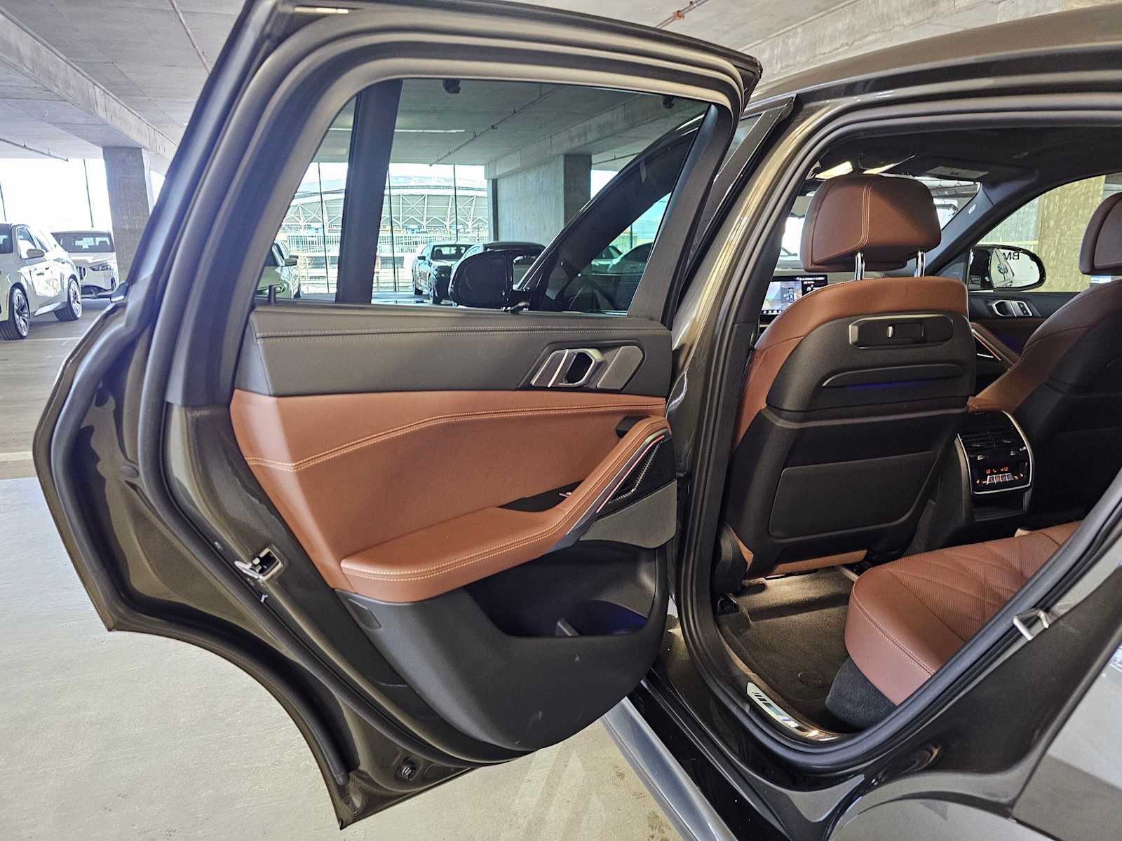 Thumbnail: 2024 BMW X6 - 35