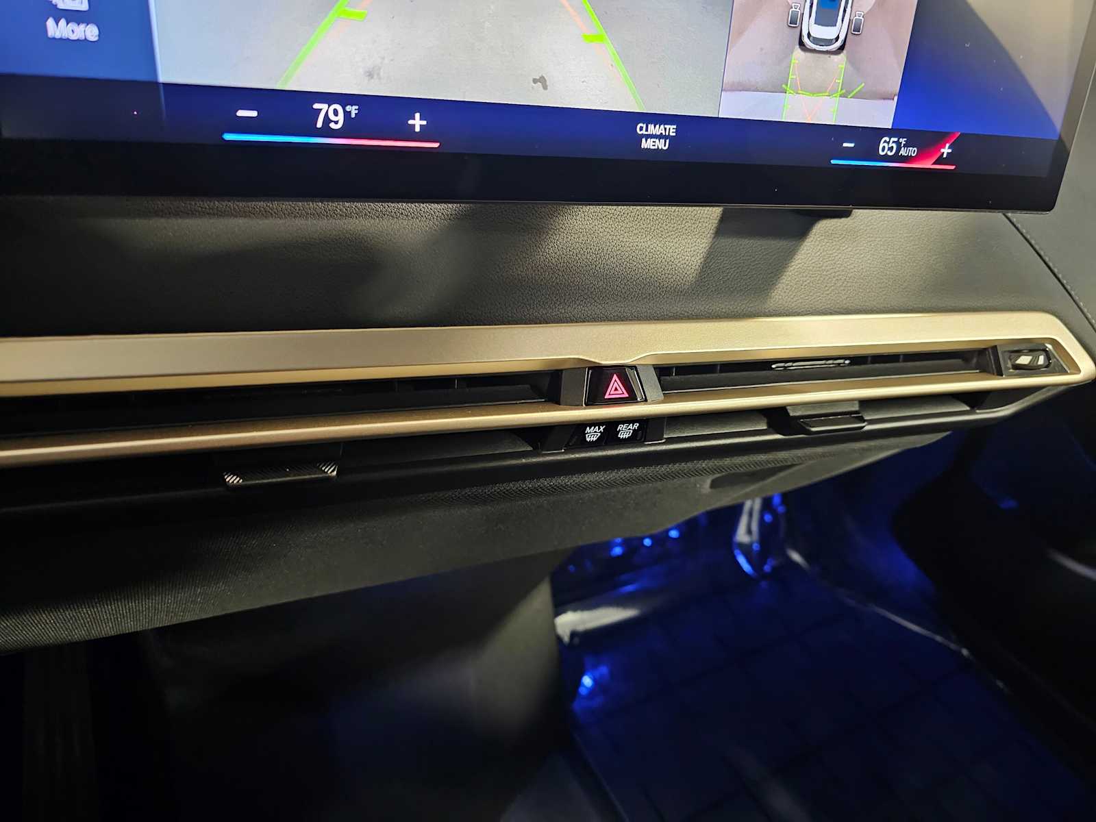 Thumbnail: 2023 BMW iX - 17