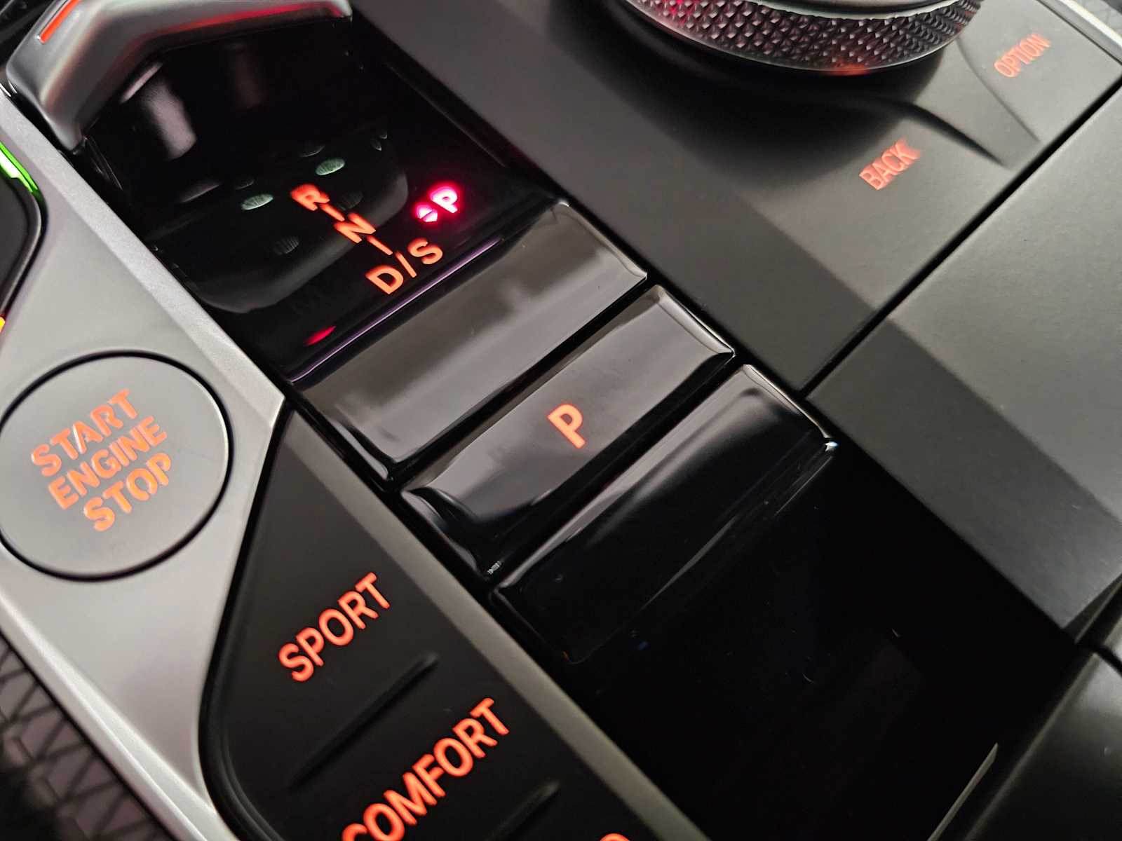 Thumbnail: 2025 BMW 3 Series - 24