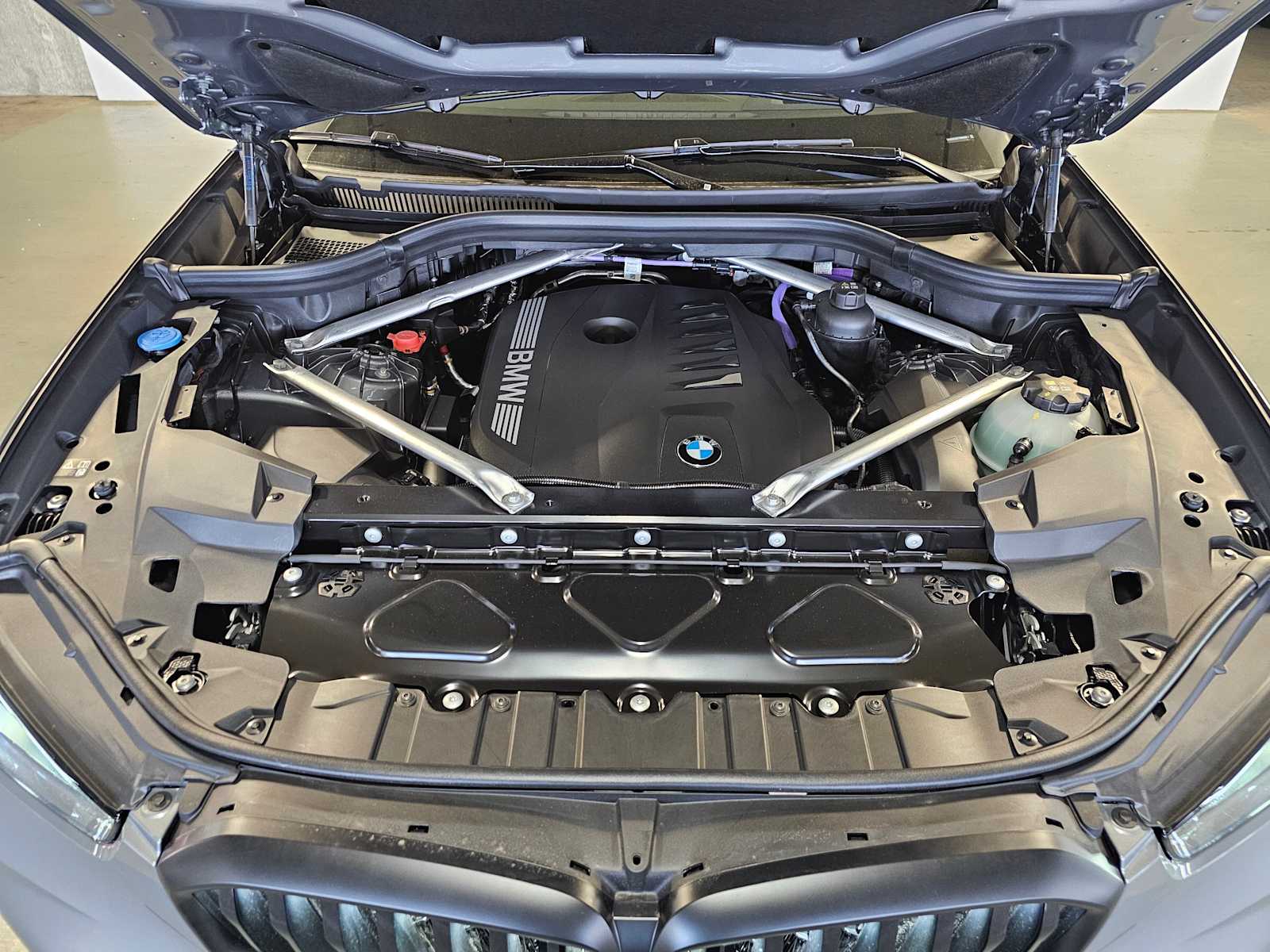 Thumbnail: 2026 BMW X5 - 9