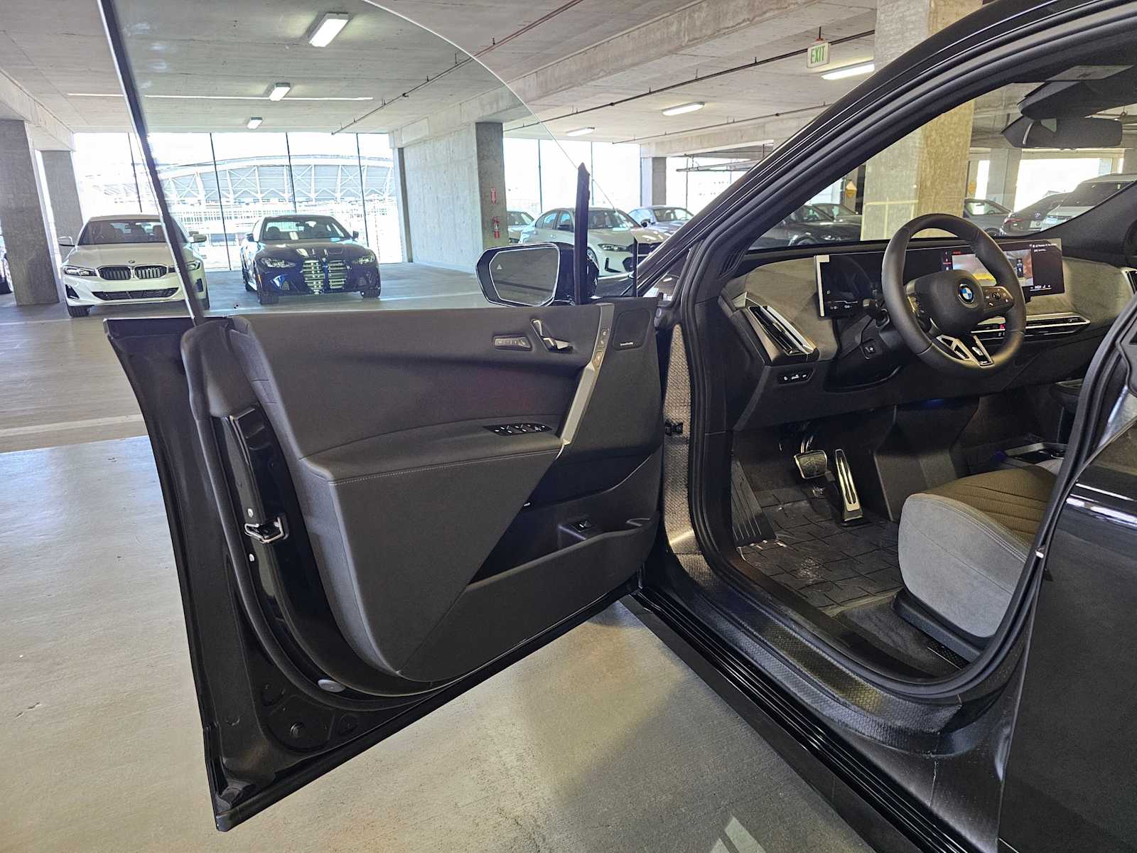 Thumbnail: 2026 BMW iX - 25