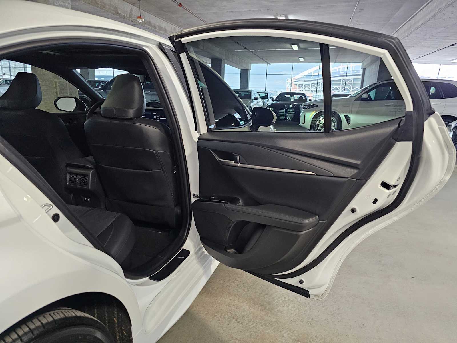 Thumbnail: 2025 Toyota Camry - 32