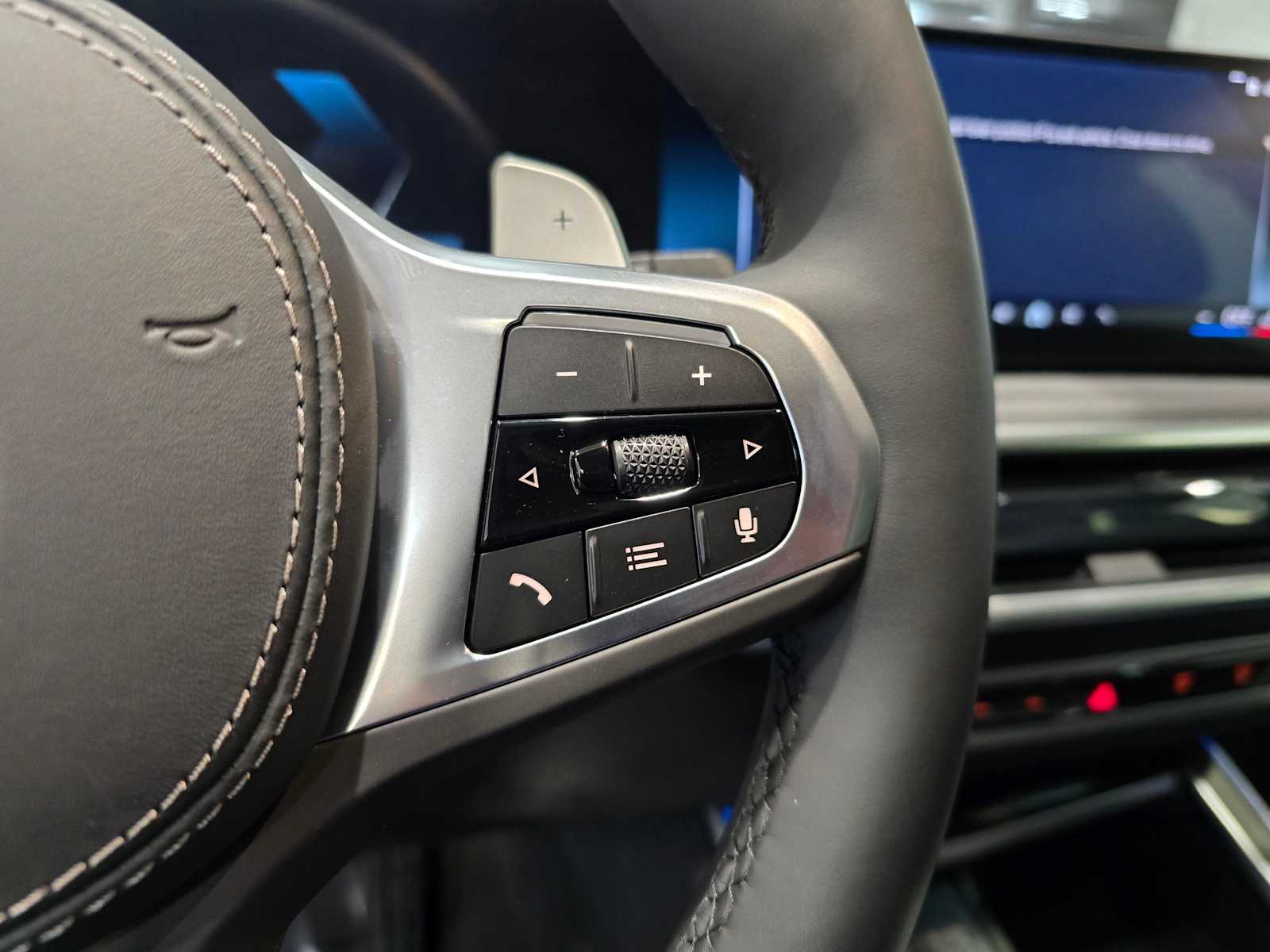 Thumbnail: 2026 BMW X5 - 17