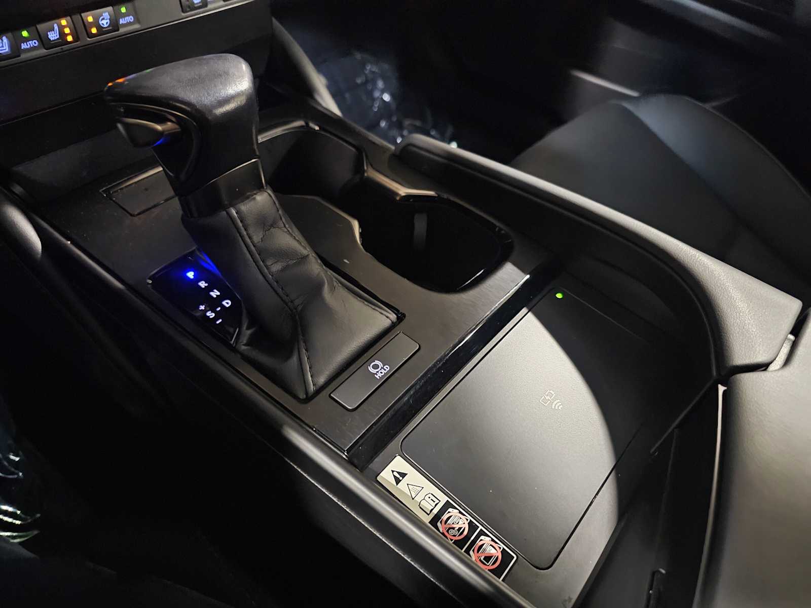 Thumbnail: 2023 Lexus ES - 25