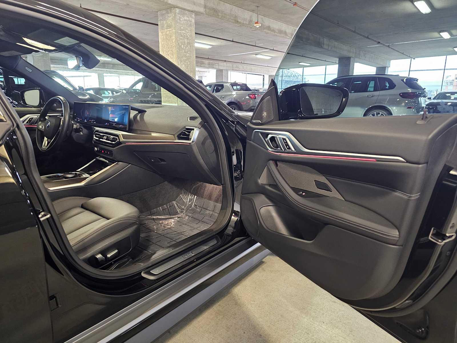 Thumbnail: 2023 BMW i4 - 39