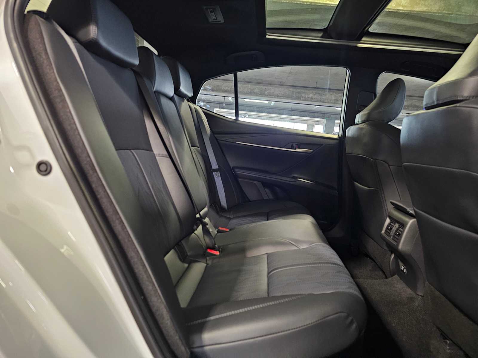 Thumbnail: 2025 Toyota Camry - 33