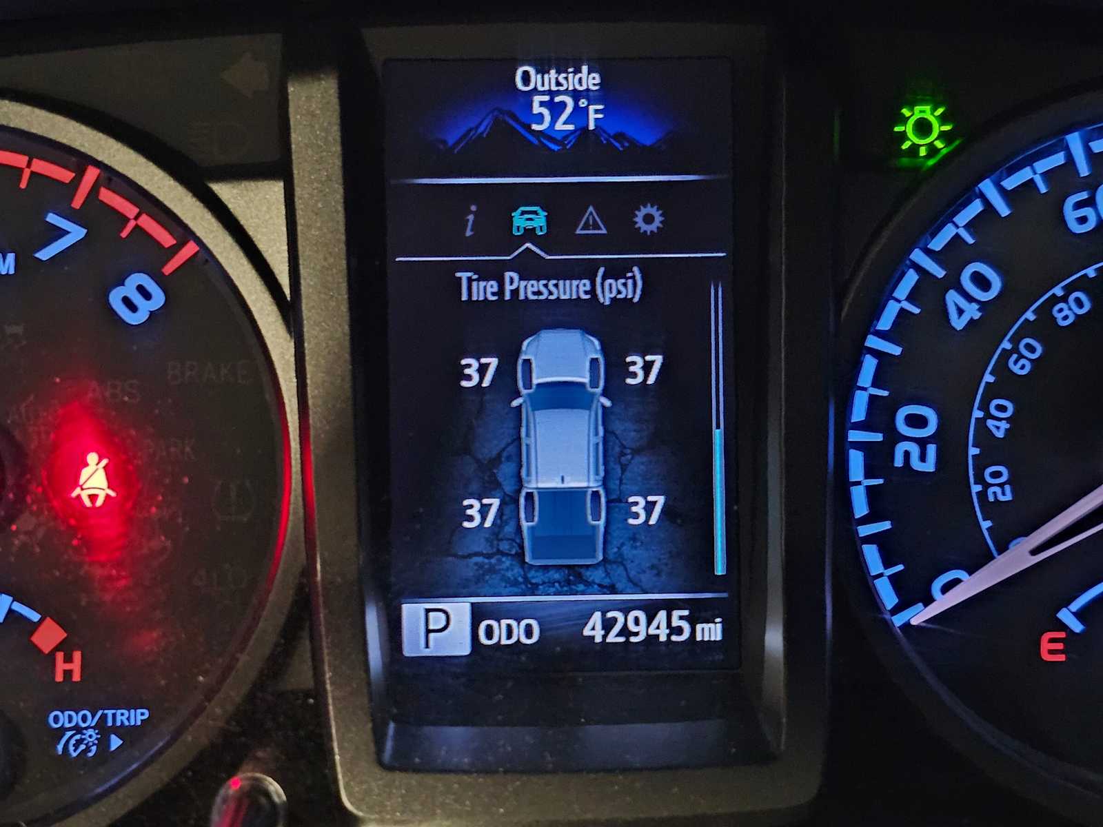 Thumbnail: 2021 Toyota Tacoma - 13