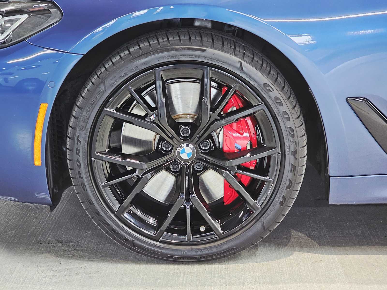 Thumbnail: 2023 BMW 5 Series - 8