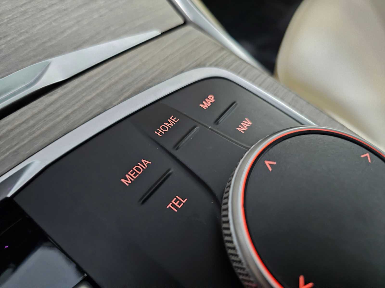 Thumbnail: 2025 BMW 3 Series - 28