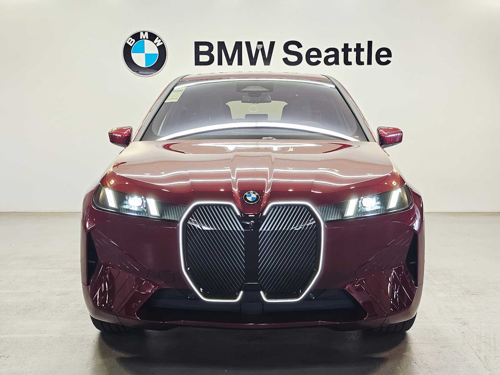 Thumbnail: 2026 BMW iX - 6