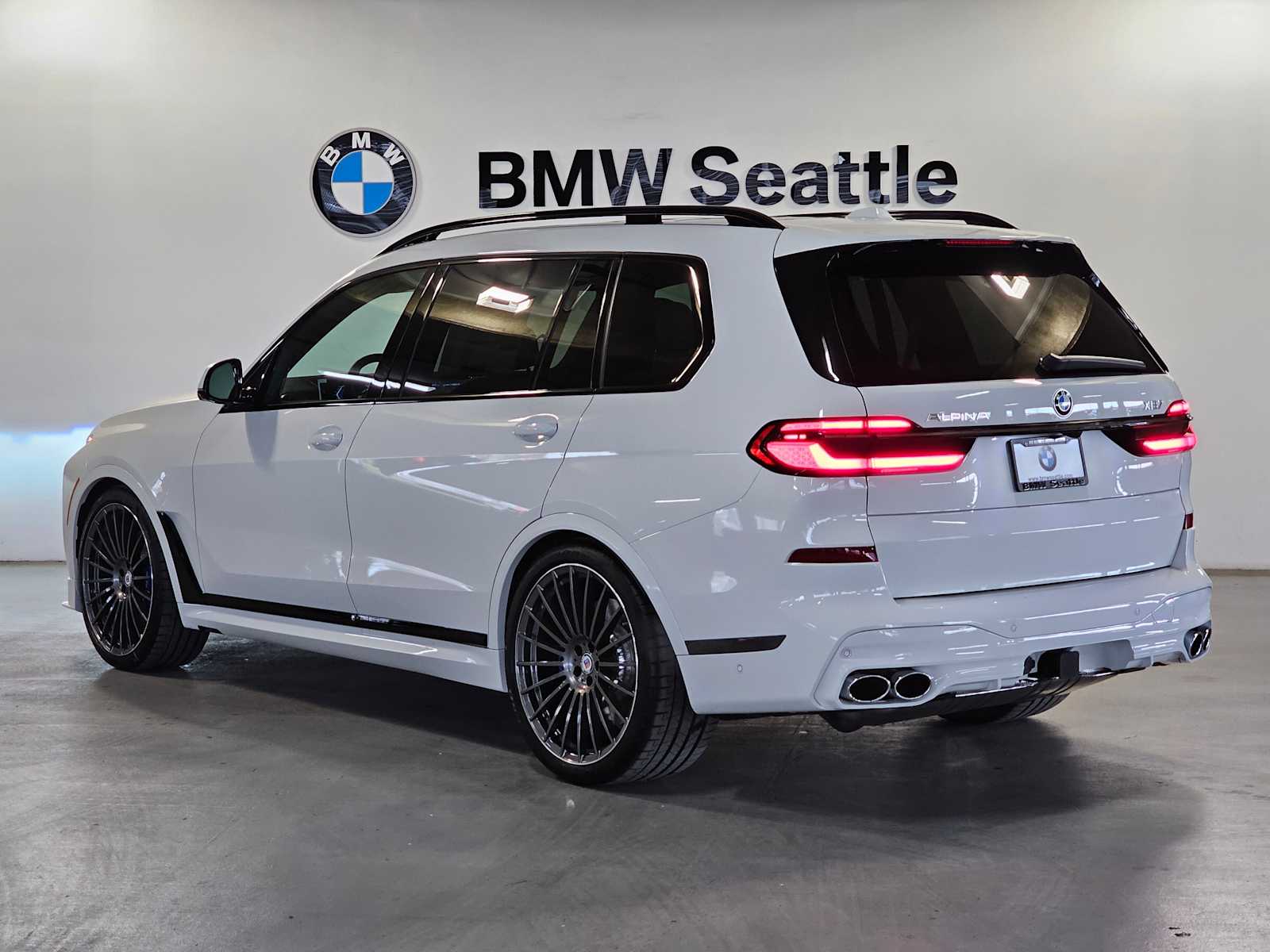 Thumbnail: 2026 BMW X7 - 4