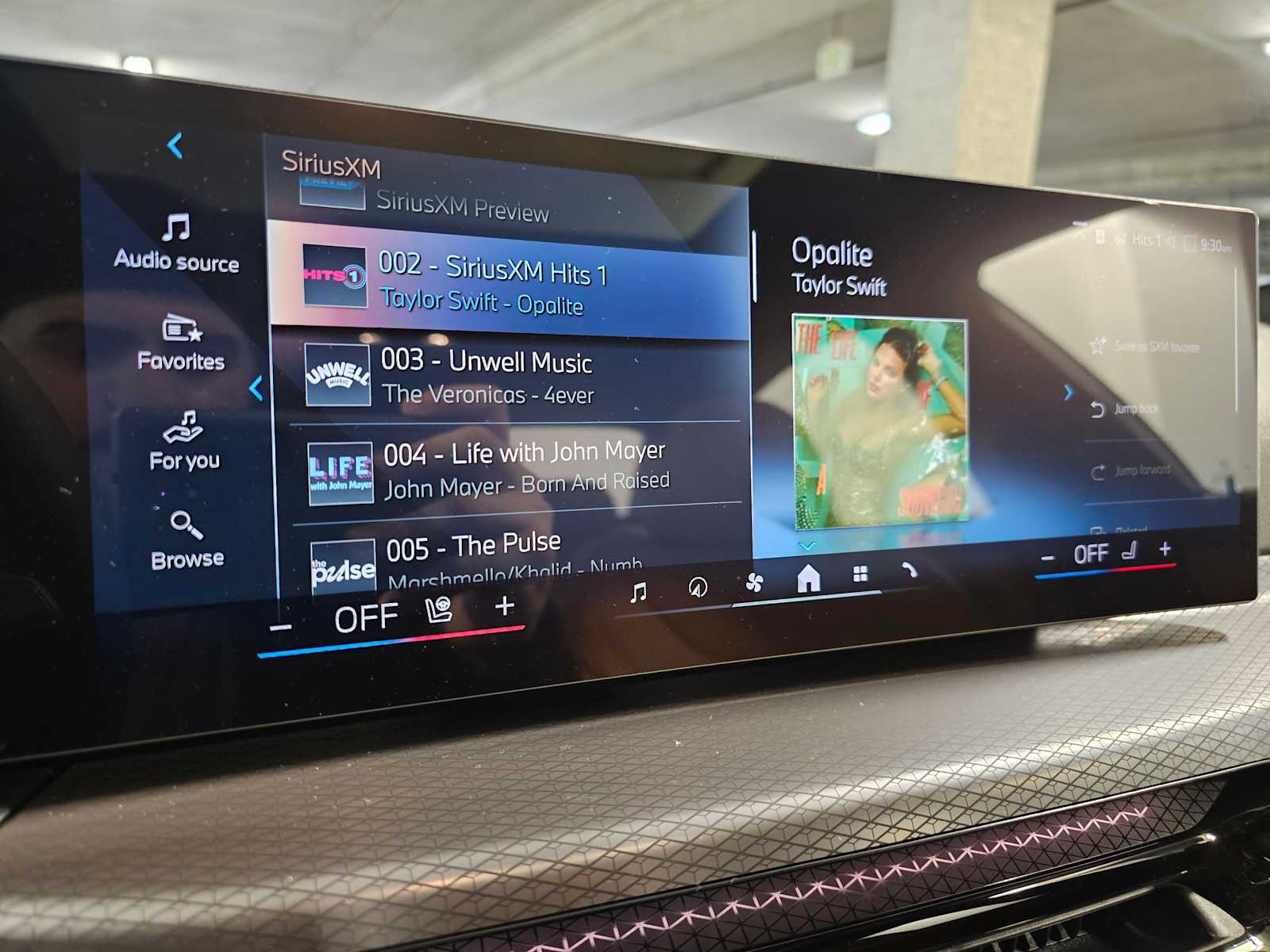 Thumbnail: 2026 BMW 3 Series - 15