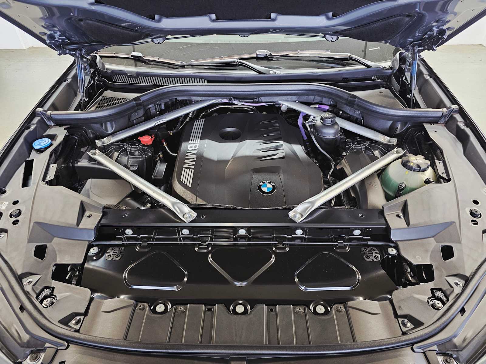 Thumbnail: 2026 BMW X5 - 9