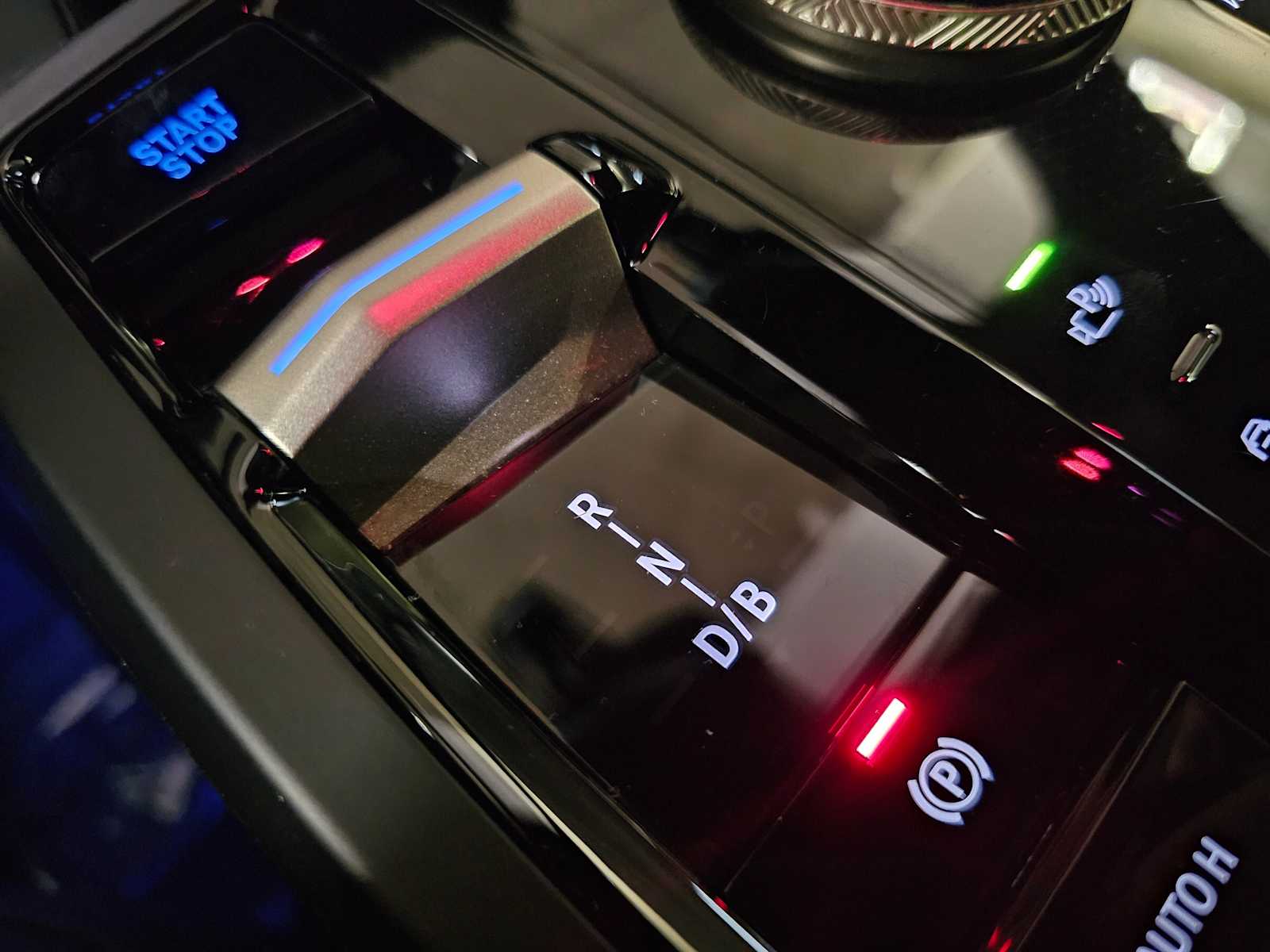 Thumbnail: 2024 BMW iX - 25