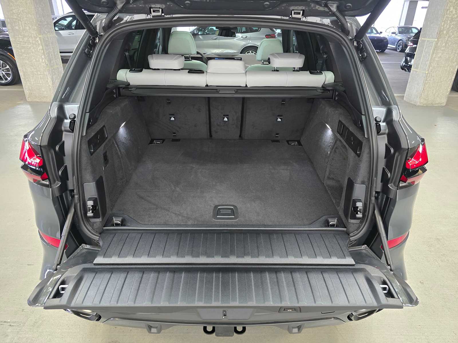 Thumbnail: 2026 BMW X5 - 34