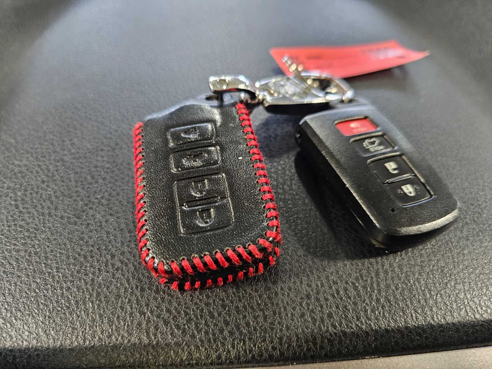 Thumbnail: 2018 Toyota RAV4 - 42