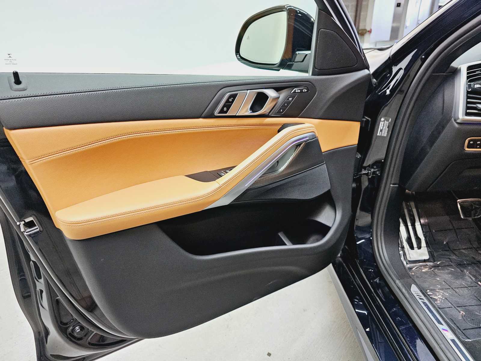 Thumbnail: 2021 BMW X6 - 23