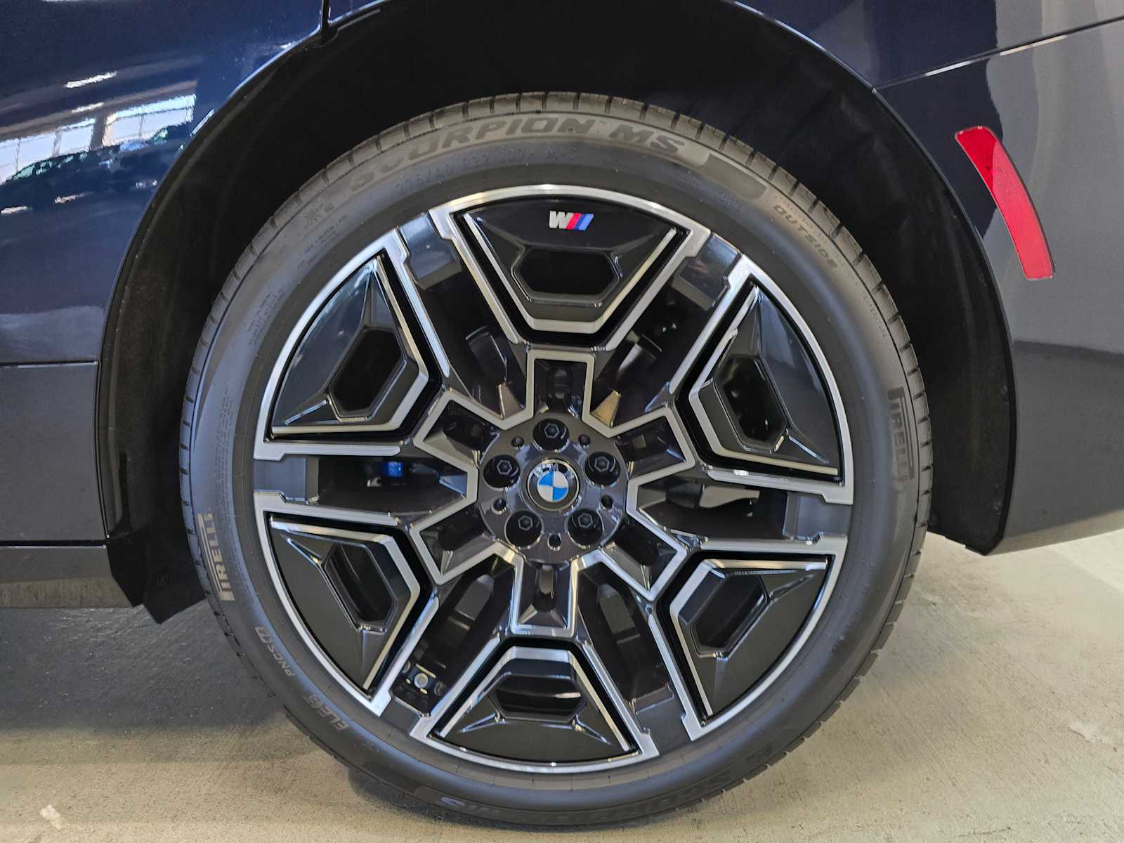 Thumbnail: 2026 BMW iX - 8