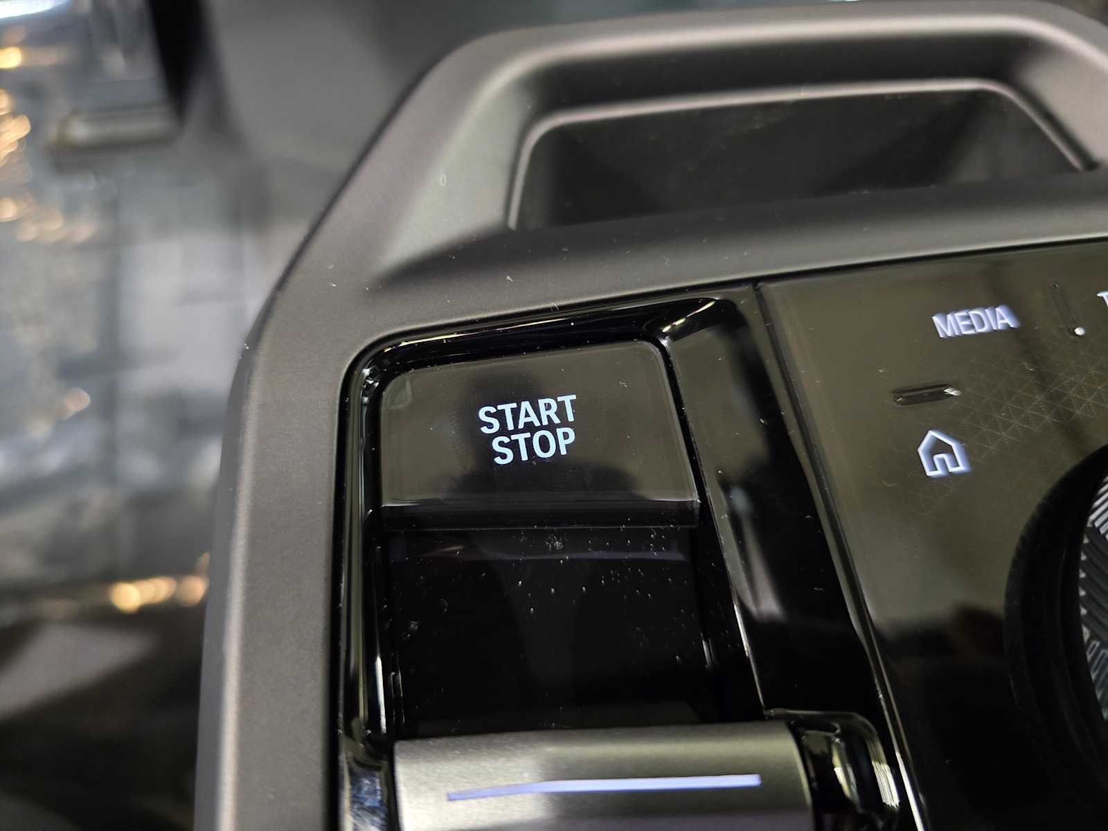 Thumbnail: 2026 BMW iX - 21