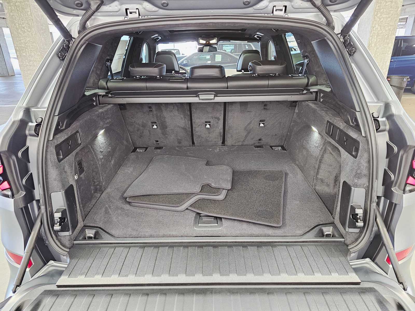 Thumbnail: 2026 BMW X5 - 28