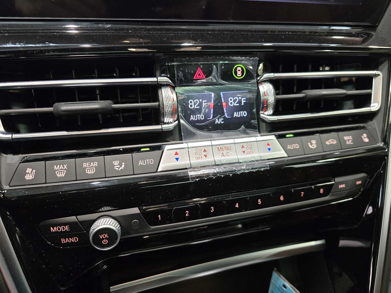 Thumbnail: 2026 BMW 8 Series - 15