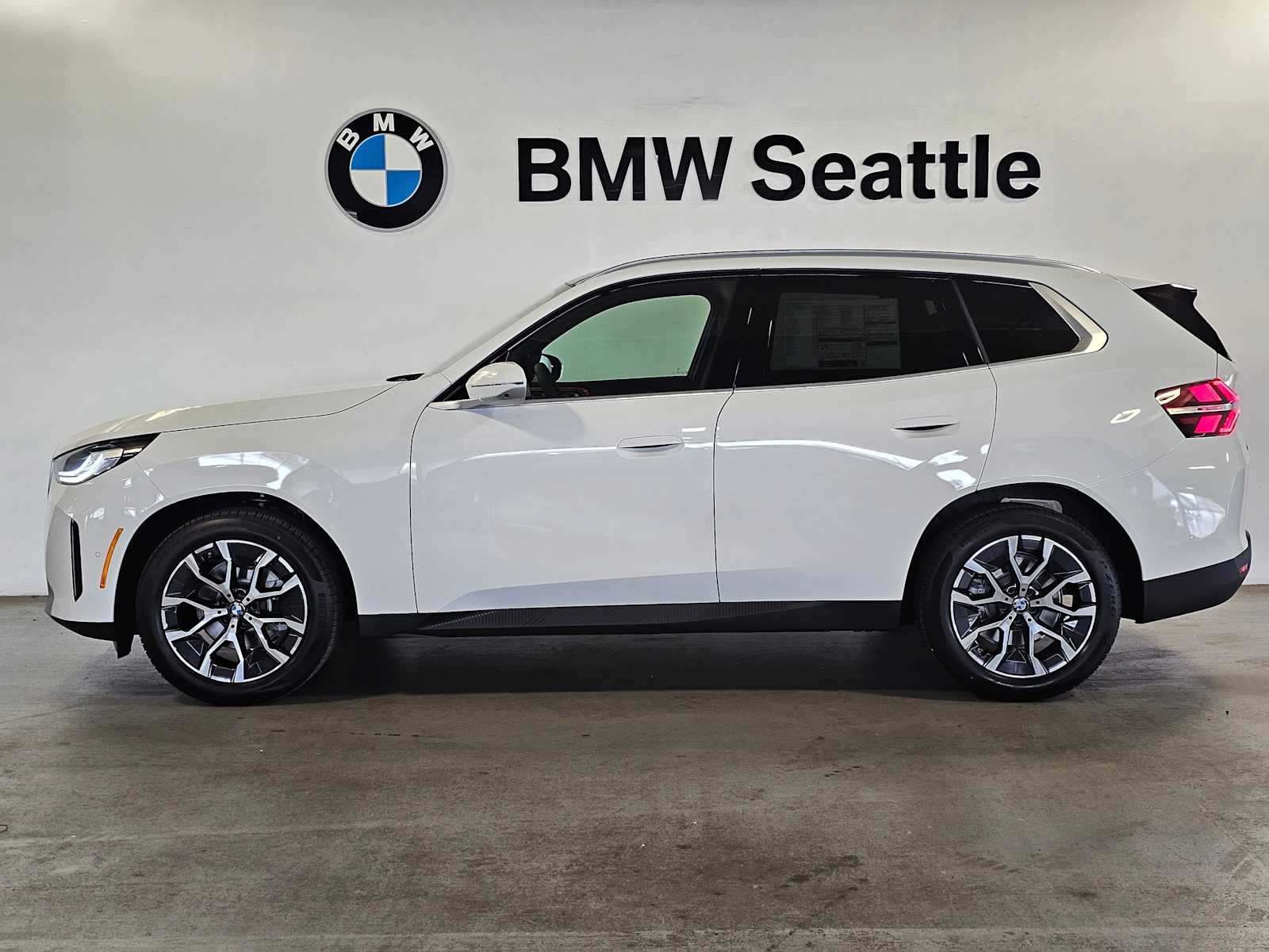 Thumbnail: 2026 BMW X3 - 3