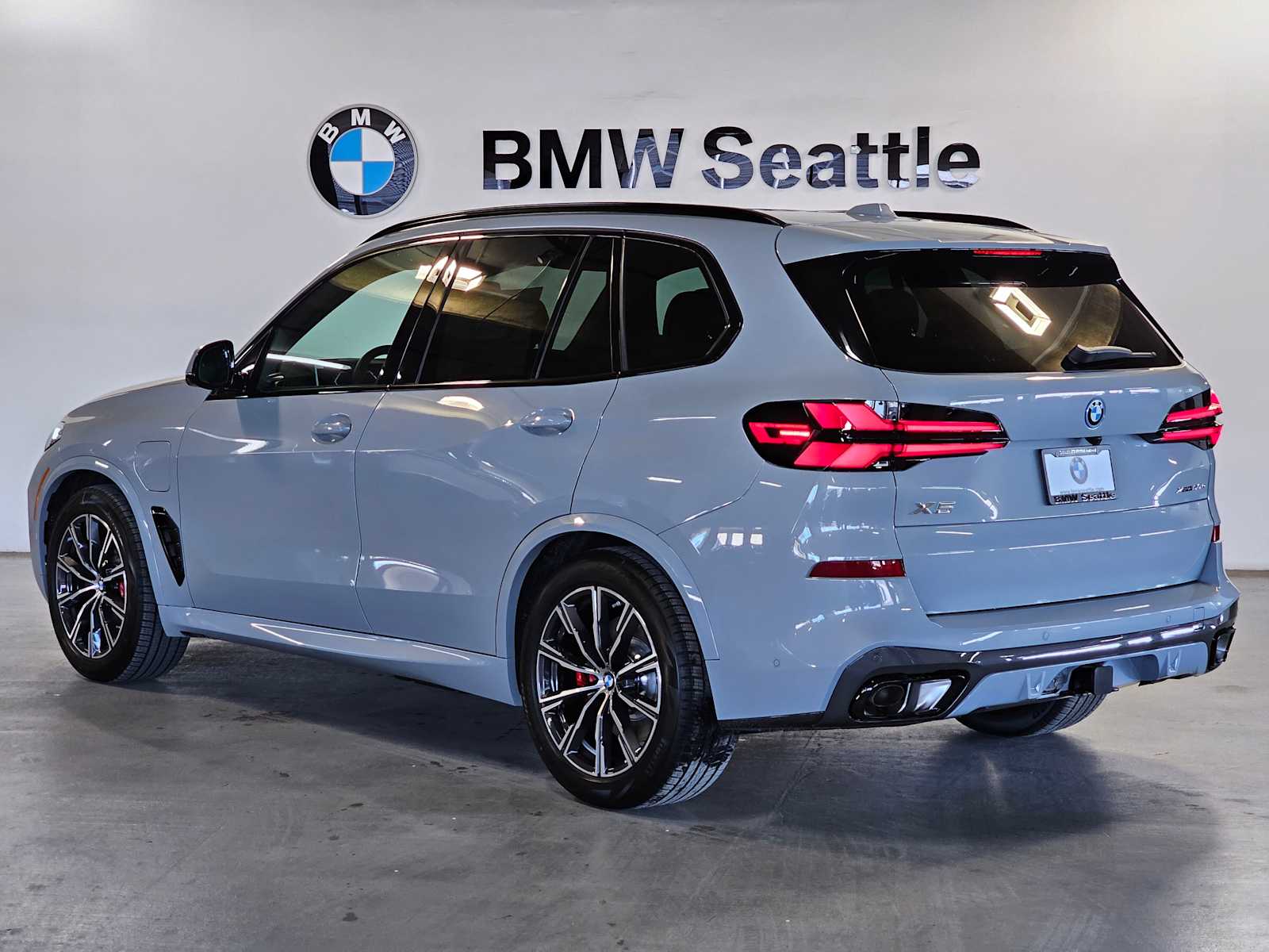 Thumbnail: 2026 BMW X5 - 4