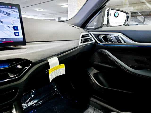 Thumbnail: 2025 BMW i4 - 20