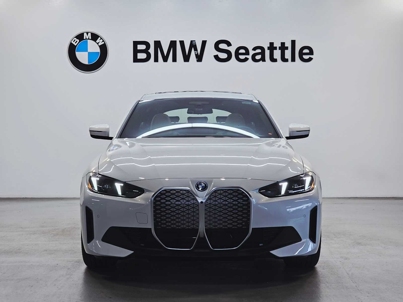 Thumbnail: 2025 BMW i4 - 6