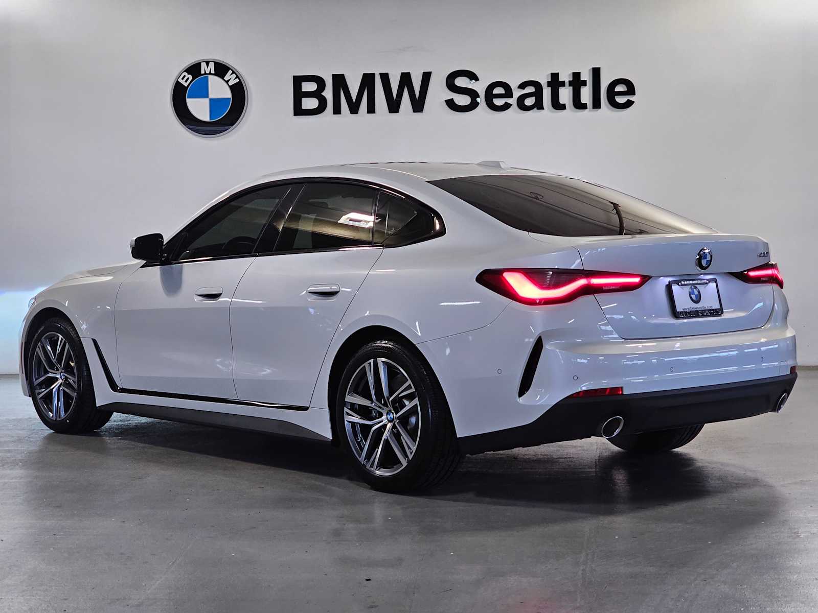 Thumbnail: 2023 BMW 4 Series - 4