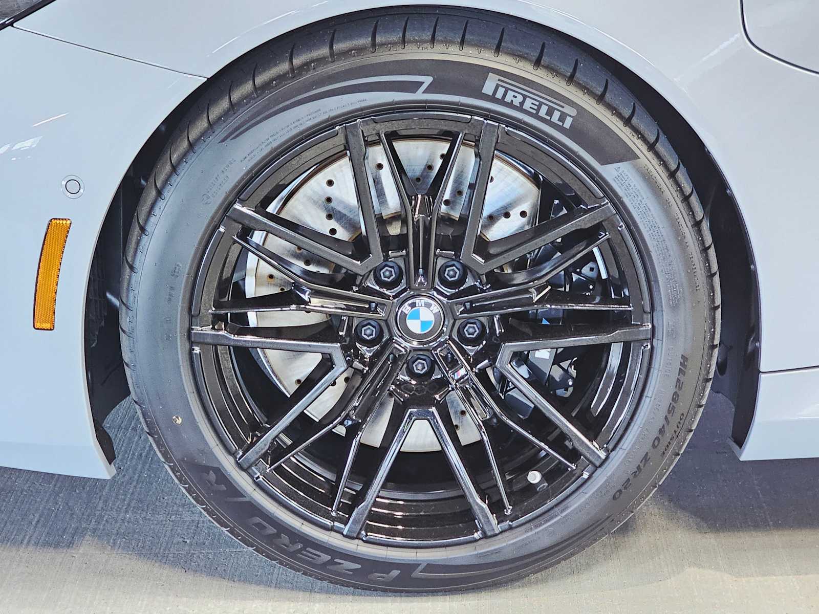 Thumbnail: 2026 BMW M5 - 8