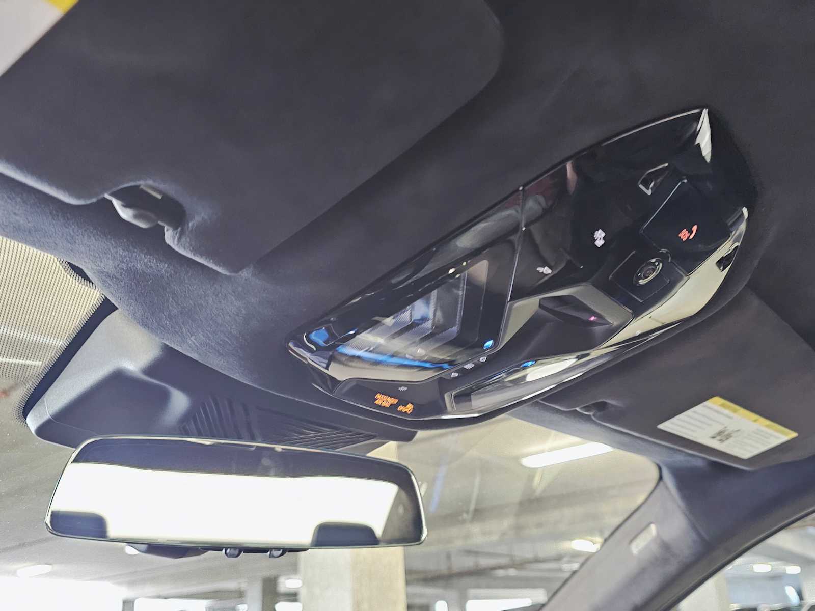 Thumbnail: 2025 BMW i5 - 21