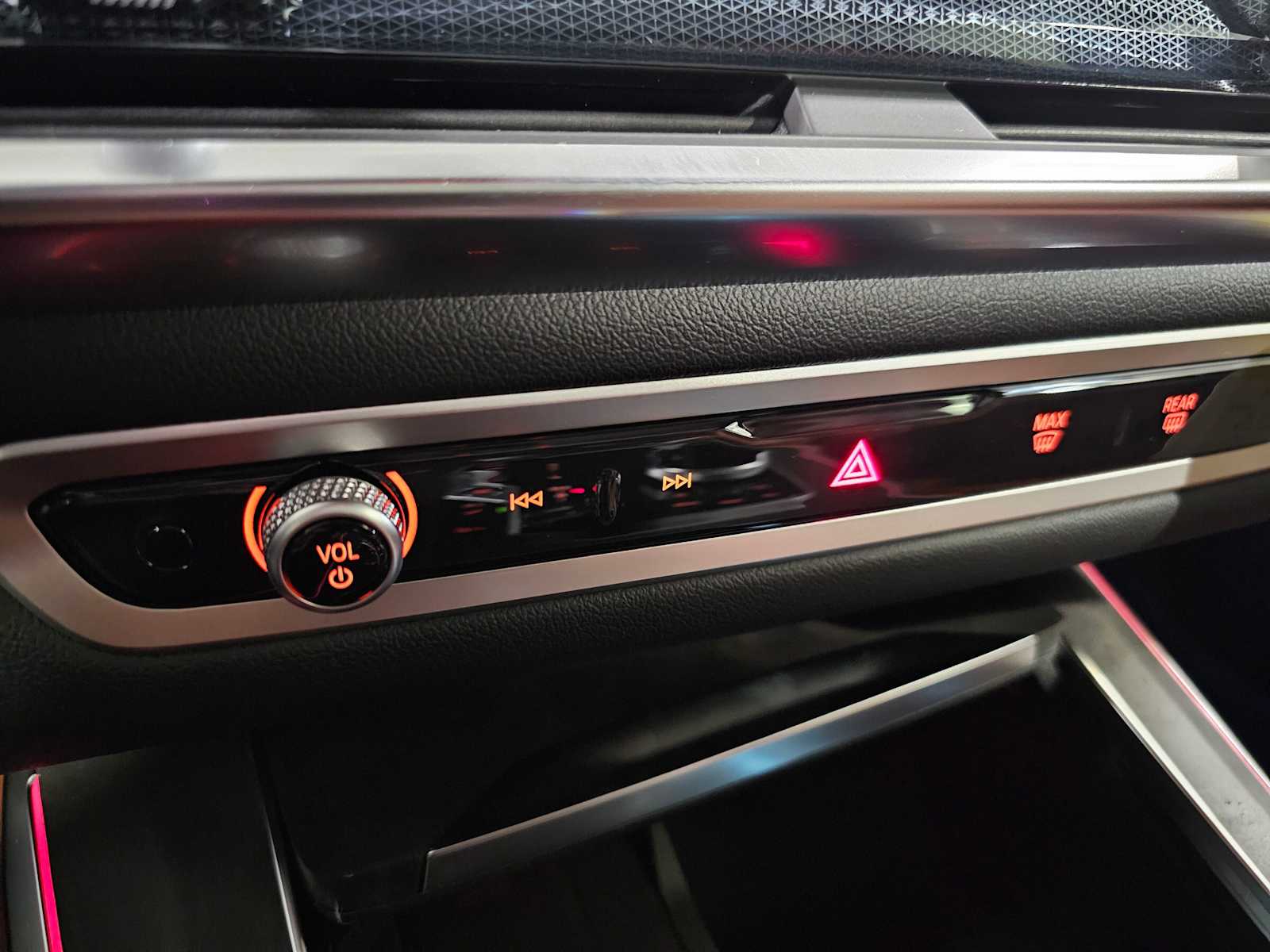 Thumbnail: 2026 BMW X5 - 18