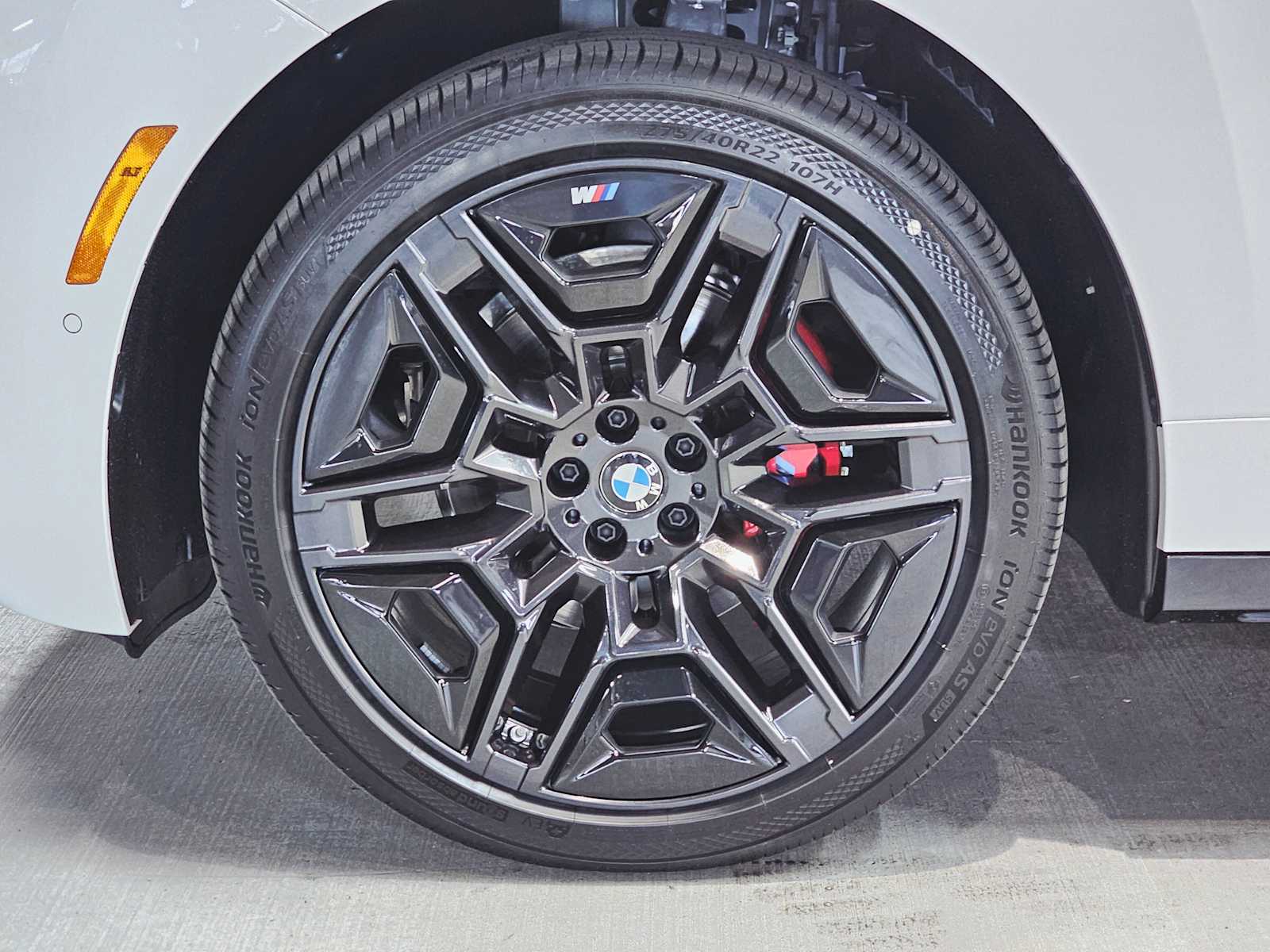 Thumbnail: 2026 BMW iX - 8