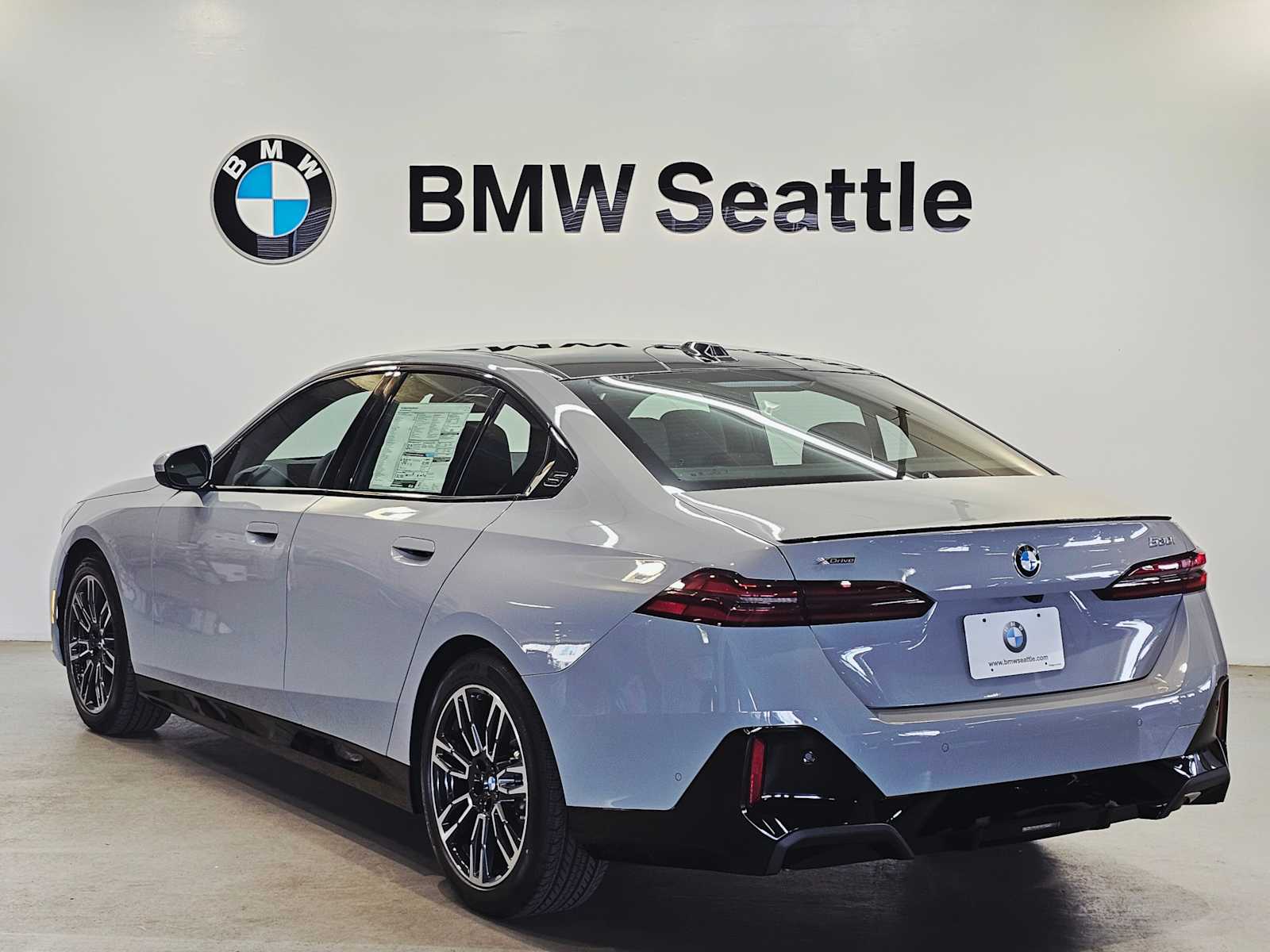 Thumbnail: 2026 BMW 5 Series - 4