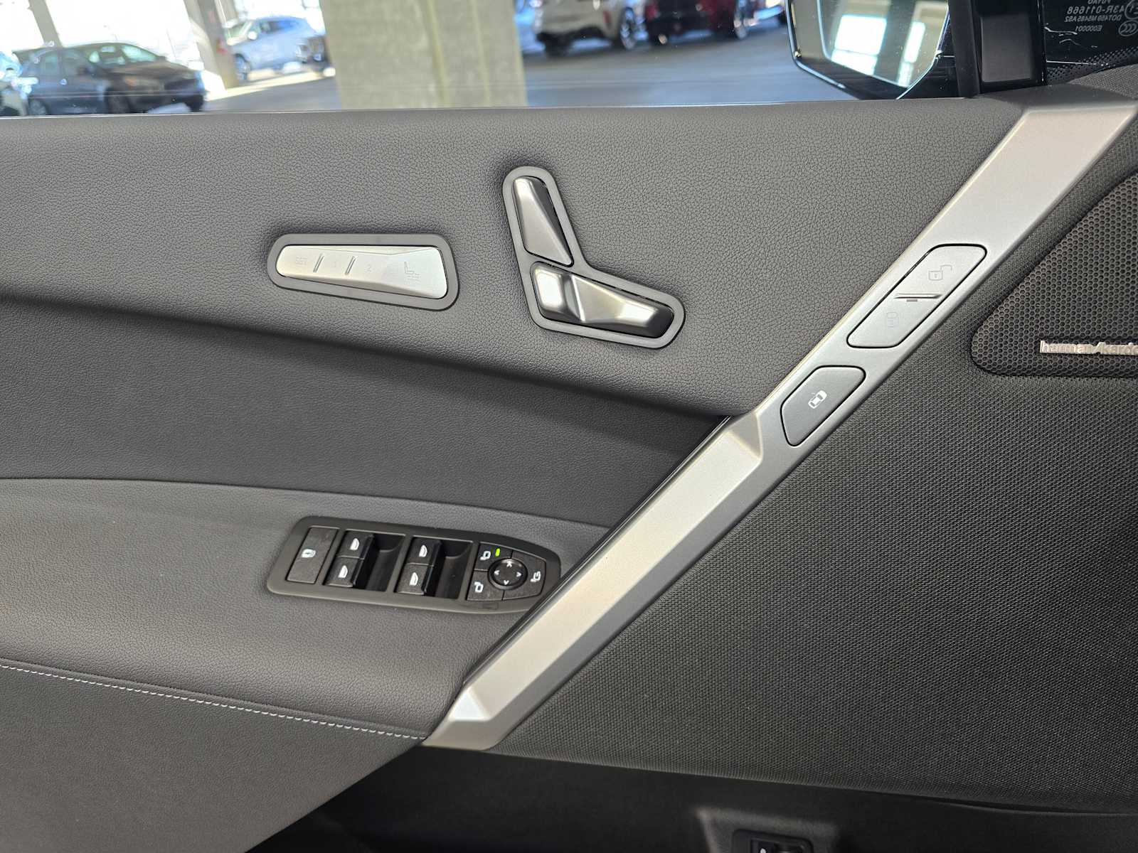 Thumbnail: 2026 BMW iX - 20