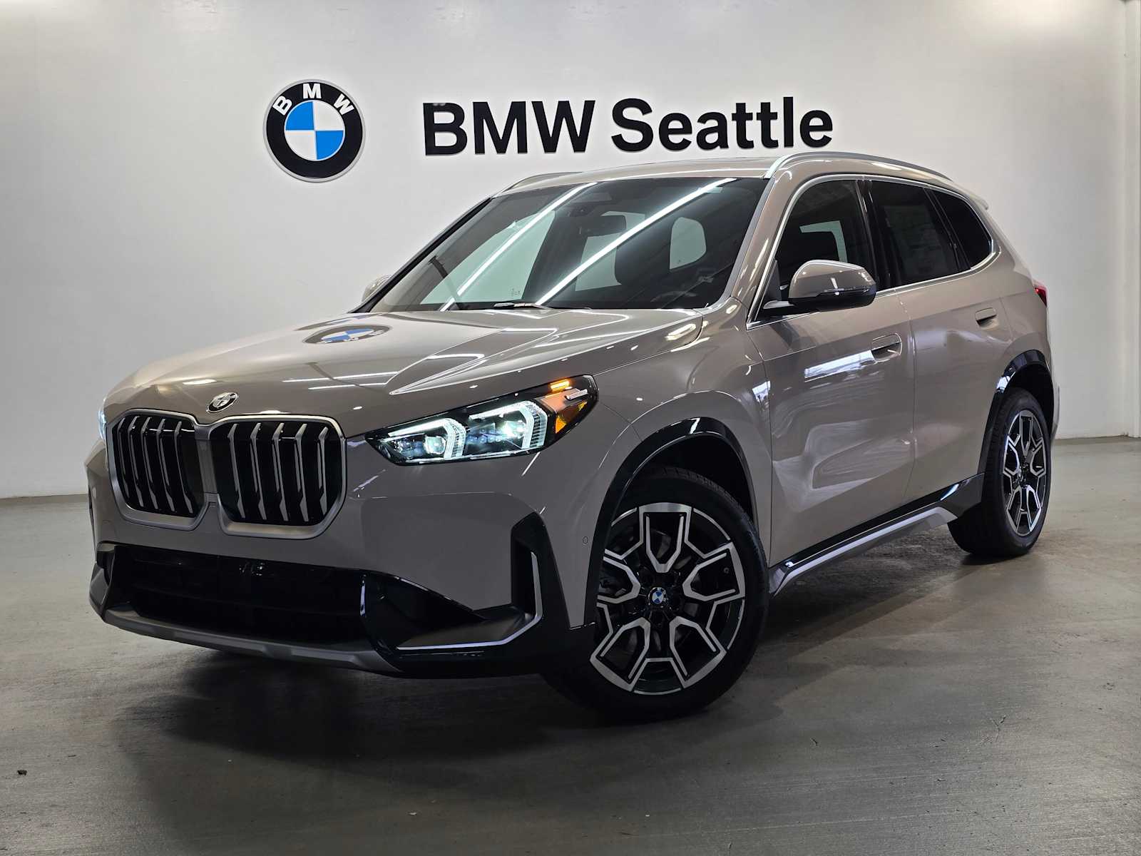 Thumbnail: 2026 BMW X1 - 1