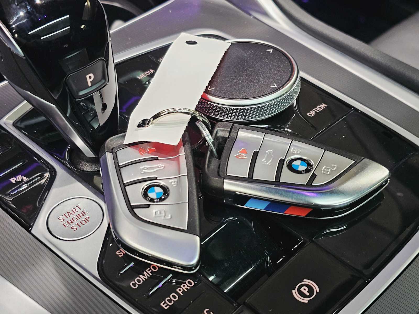 Thumbnail: 2022 BMW X6 - 30