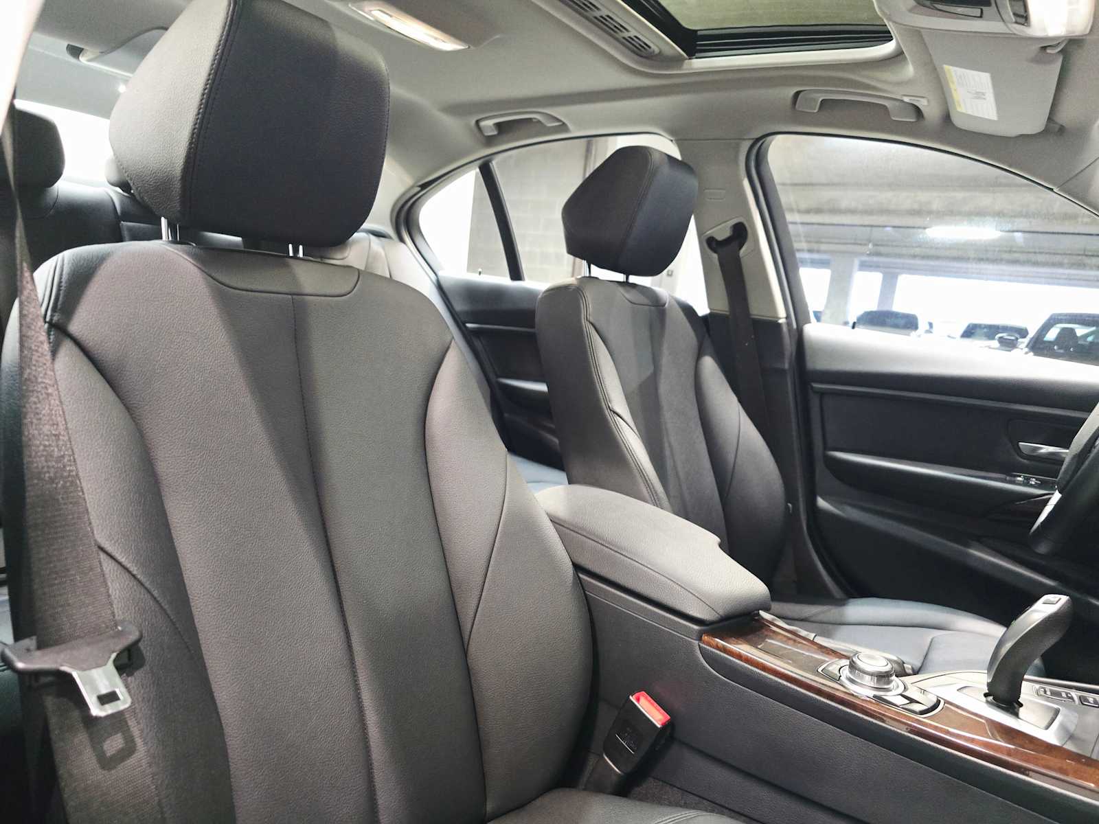 Thumbnail: 2013 BMW 3 Series - 26