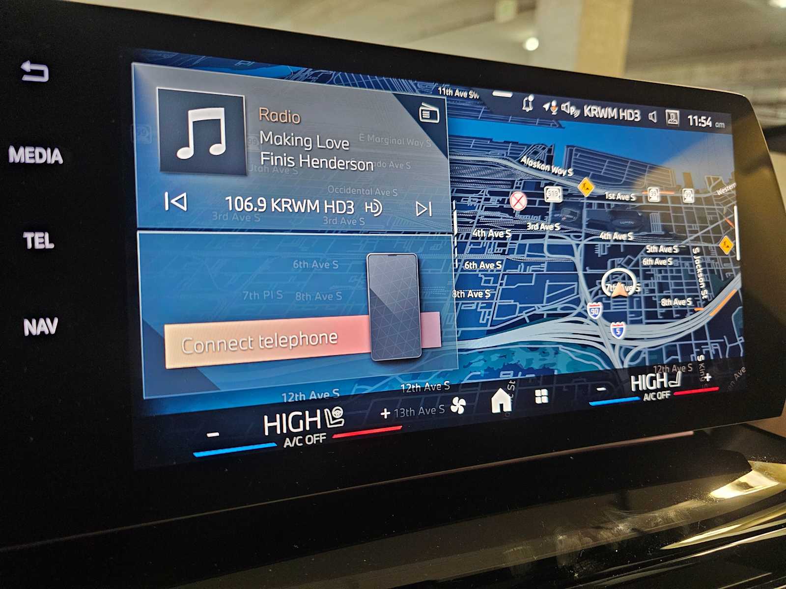 Thumbnail: 2026 BMW X1 - 14