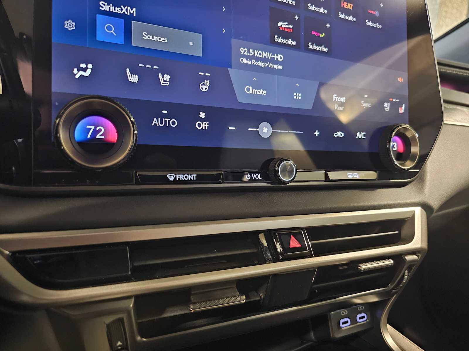 Thumbnail: 2023 Lexus RX - 17