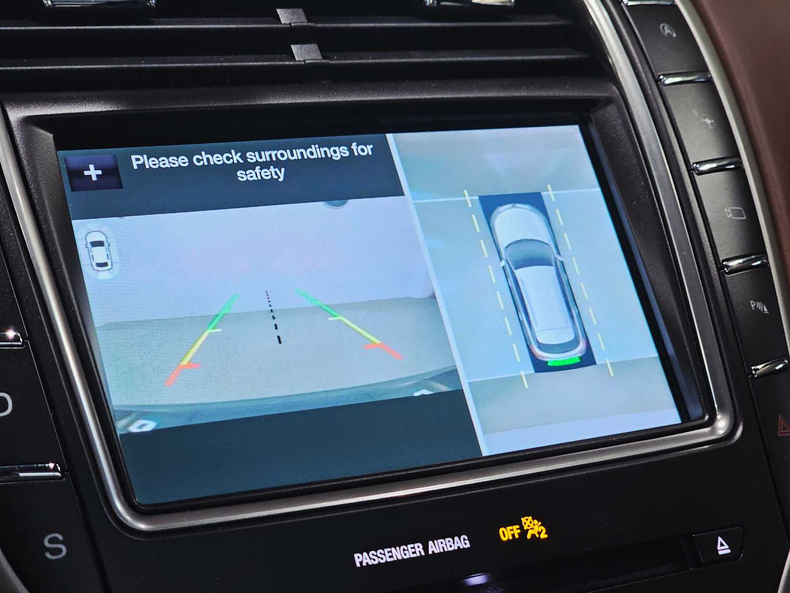 Thumbnail: 2019 Lincoln Nautilus - 15